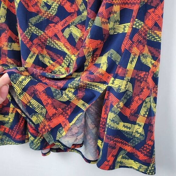 LulaRoe Size 2XL SS Top - Picture 2 of 5